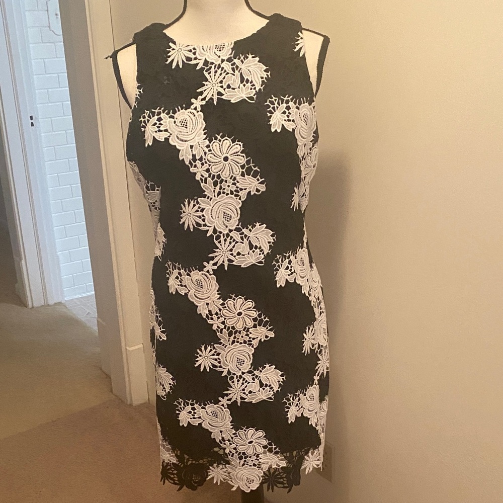 Ralph Lauren Elegant Black and White Floral Lace Dress